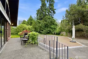9837 Belfair Rd, Bellevue, WA 98004 - Photo 26
