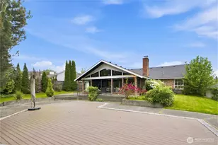 9837 Belfair Rd, Bellevue, WA 98004 - Photo 30