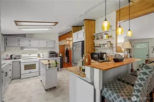 3036 Emerald Crescent Ct, Camano Island, WA 98282 - Photo 6