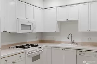 4722 12th Ave NE, Seattle, WA 98105 - Photo 12