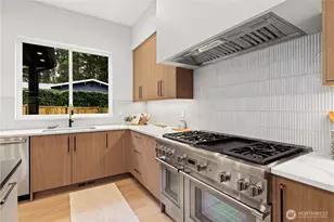 13310 NE 112th Pl, Redmond, WA 98052 - Photo 12