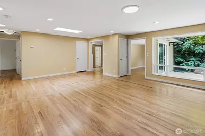 3815 NE 113th Street, Seattle, WA 98125 - Photo 8