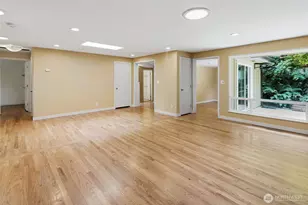 3815 NE 113th St, Seattle, WA 98125 - Photo 8