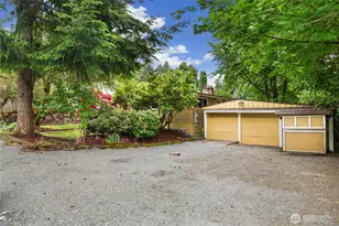 3815 NE 113th St, Seattle, WA 98125 - Photo 2