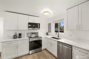 1747 1/2 NE 147th St, Shoreline, WA 98155 - Photo 14