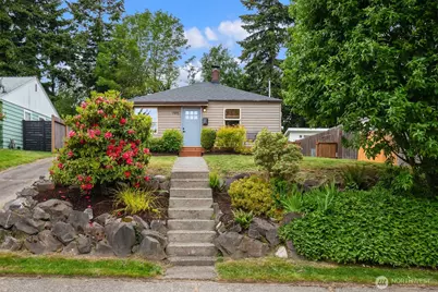 7915 18th Avenue SW, Seattle, WA 98106 - Photo 1