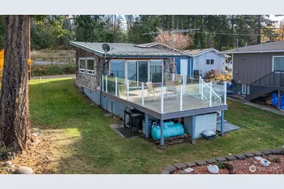 19422 Soundview Drive NW, Stanwood, WA 98292 - Photo 32