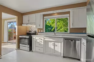 1410 NW 195th St, Shoreline, WA 98177 - Photo 6