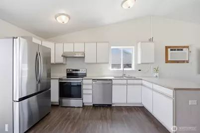 709 N Paxson Drive, Moses Lake, WA 98837 - Photo 18