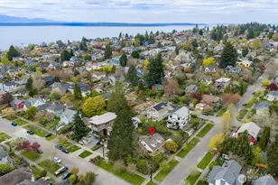 3002 NW 70th St, Seattle, WA 98117 - Photo 2