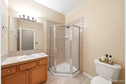 24750 NE 3rd Place, Sammamish, WA 98074 - Photo 20