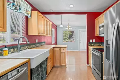 1421 N 32nd Street, Renton, WA 98056 - Photo 16