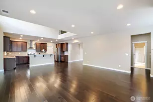 944 SW 108th Street SW, Seattle, WA 98146 - Photo 4