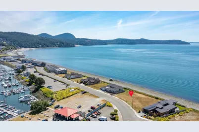 2207 Skyline Way, Anacortes, WA 98221 - Photo 12