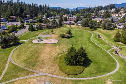 2207 Skyline Way, Anacortes, WA 98221 - Photo 30