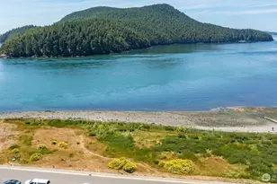 5909 Flounder Bay Ln, Anacortes, WA 98221 - Photo 2