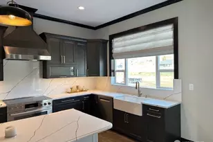 949 N Newport Loop, East Wenatchee, WA 98802 - Photo 6
