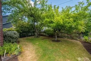2562 6th Ave W, Seattle, WA 98119 - Photo 24