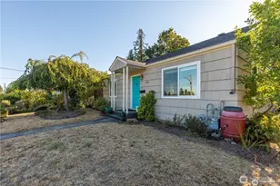 8601 36th Ave SW, Seattle, WA 98126 - Photo 2