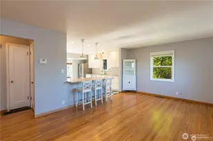 8601 36th Ave SW, Seattle, WA 98126 - Photo 4