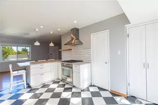 8601 36th Ave SW, Seattle, WA 98126 - Photo 14