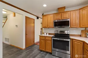 731 E Lakeshore Dr, Allyn, WA 98524 - Photo 16