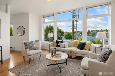 2960 Eastlake Avenue E #213, Seattle, WA 98102 - Photo 12