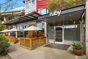 2960 Eastlake Ave E, Seattle, WA 98102 - Photo 2