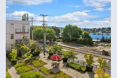 2960 Eastlake Avenue E #213, Seattle, WA 98102 - Photo 28