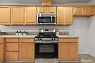 4126 214th St SW, Mountlake Terrace, WA 98043 - Photo 6