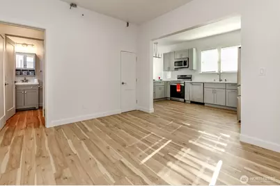 320 Williams Avenue N, Renton, WA 98057 - Photo 10