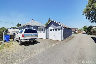 320 Williams Avenue N, Renton, WA 98057 - Photo 20