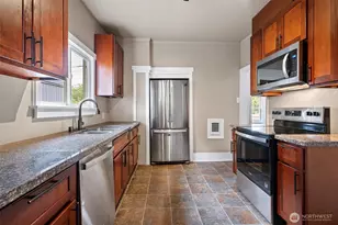 1208 S 14th St, Tacoma, WA 98405 - Photo 10