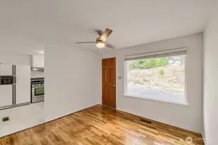 7525 200th St SW, Lynnwood, WA 98036 - Photo 8