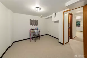 1108 NE 106th St, Seattle, WA 98125 - Photo 32