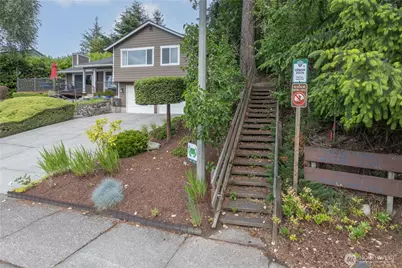 18412 11th Avenue NE, Poulsbo, WA 98370 - Photo 2