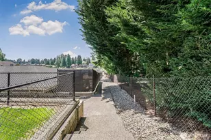 6106 207th Ave E, Bonney Lake, WA 98391 - Photo 34