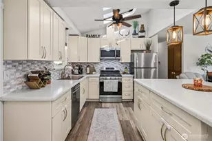 21709 121st St Ct E, Bonney Lake, WA 98391 - Photo 12