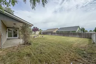 22 NE Tremont Dr, College Place, WA 99324 - Photo 32