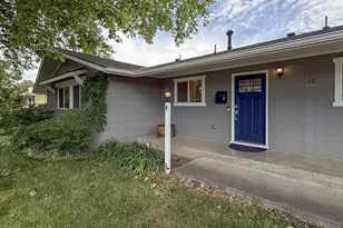 22 NE Tremont Dr, College Place, WA 99324 - Photo 4