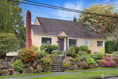 6203 39th Avenue NE, Seattle, WA 98115 - Photo 1