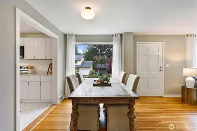 6203 39th Avenue NE, Seattle, WA 98115 - Photo 8