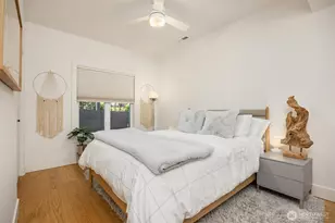 12168 Sunrise Drive NE, Bainbridge Island, WA 98110 - Photo 24