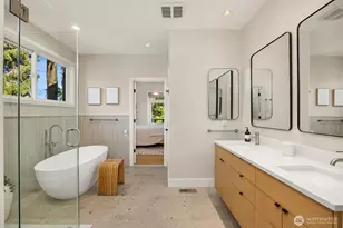 12168 Sunrise Drive NE, Bainbridge Island, WA 98110 - Photo 18