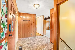 21417 Snag Island Dr E, Lake Tapps, WA 98391 - Photo 6