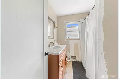 422 W 3rd Street, Aberdeen, WA 98520 - Photo 10