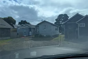 1004 Ocean Beach Blvd S, Long Beach, WA 98631 - Photo 2