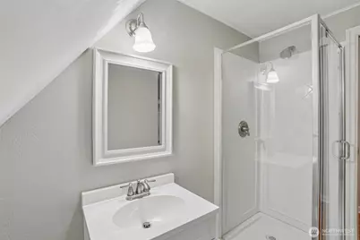 739 N 165th Street, Shoreline, WA 98133 - Photo 20