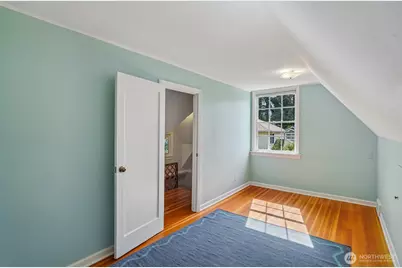 739 N 165th Street, Shoreline, WA 98133 - Photo 16
