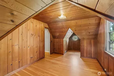 739 N 165th Street, Shoreline, WA 98133 - Photo 18